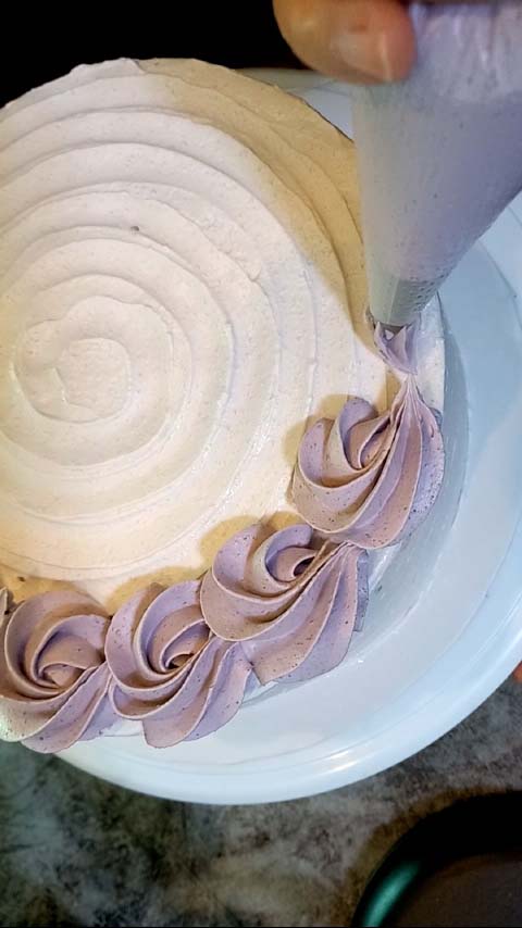 رسم الورد بالأقماع