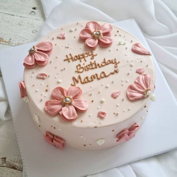 اشكال كيك عيد ميلاد للبنات - تصاميم ترند وجديدة تميز احتفالك